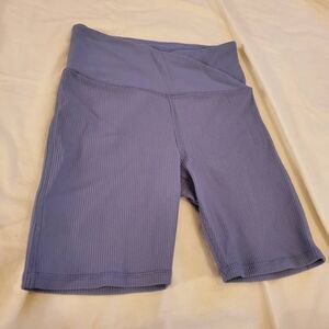 EUC Athleta Periwinkle Elation Crossover Ribbed 7" Highrise Shorts Size Small